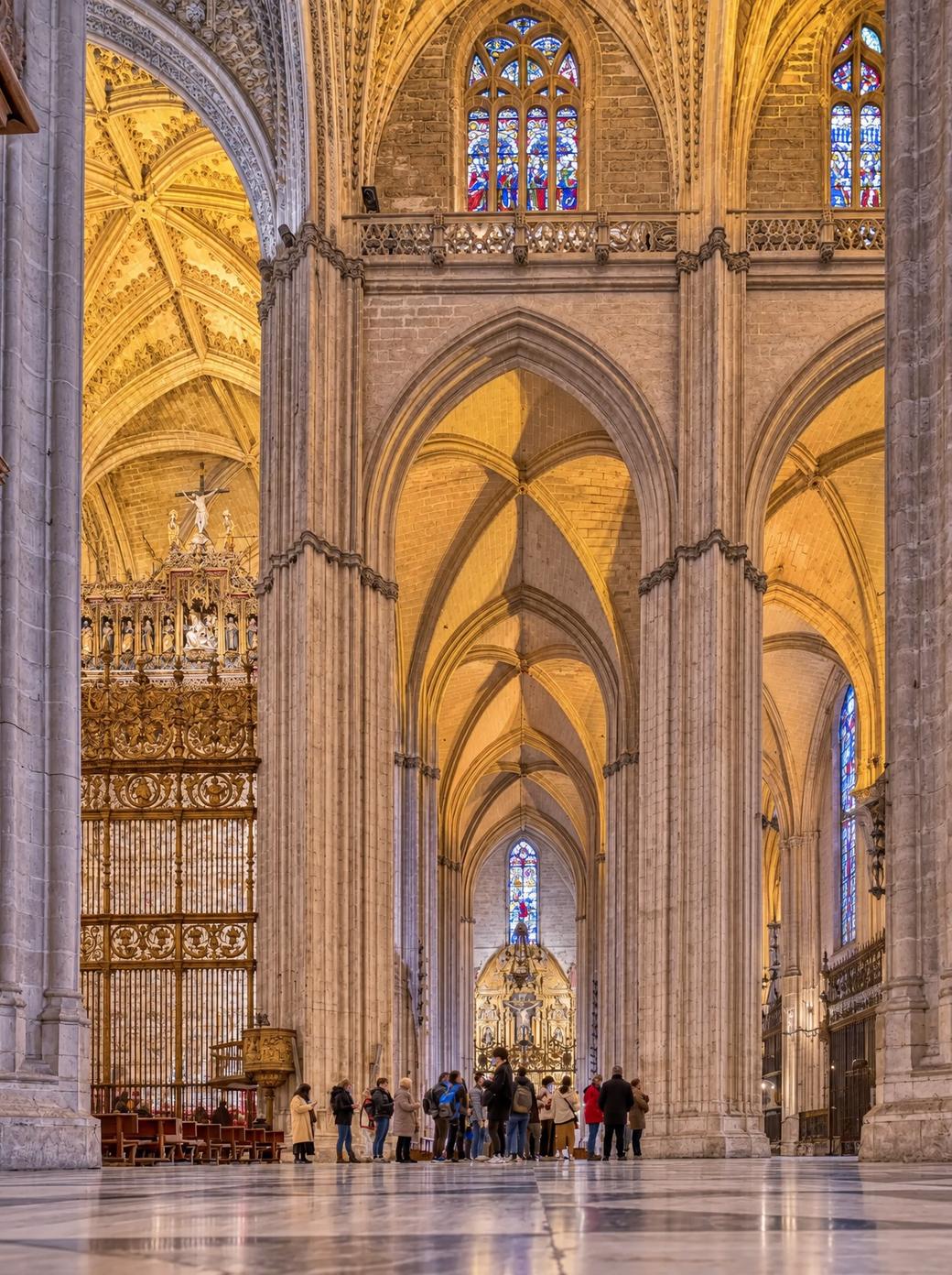 Nave central gótica de la Catedral de Sevilla