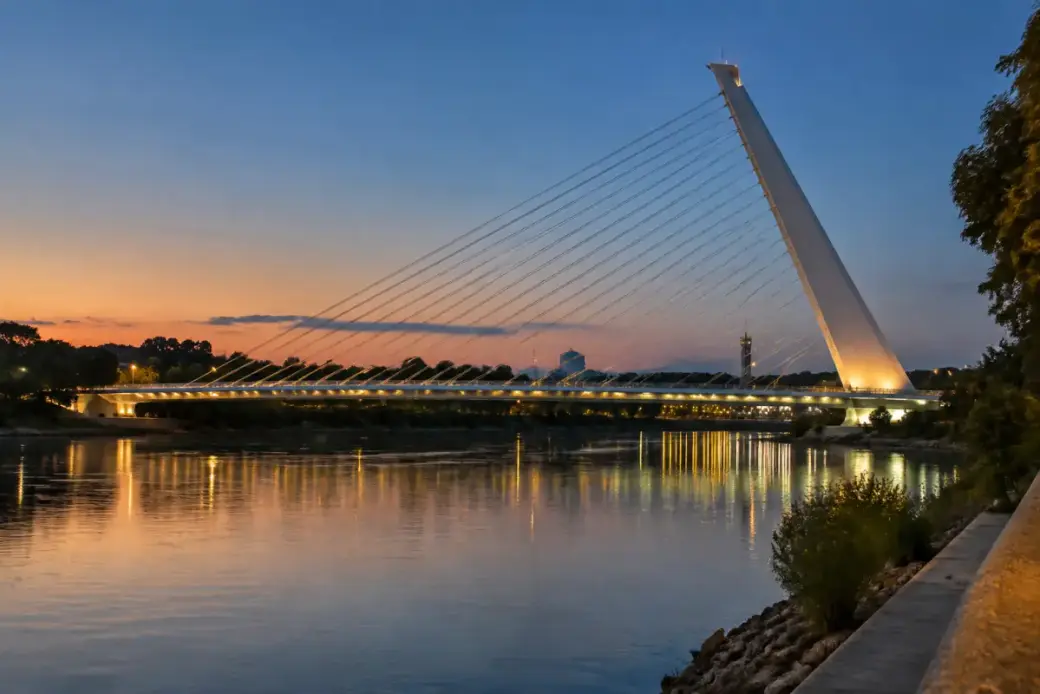 El puente del Alamillo, construido para la Exposición Universal de 1992